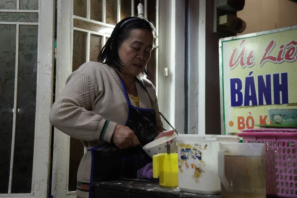 Bàn ăn tại Thành River Coffee